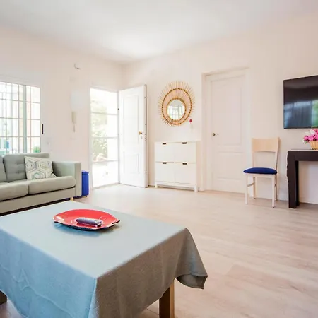 Prázdninový dům In With Kitchen *